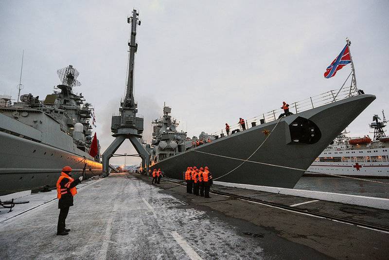 Северный флот станет пятым военным округом