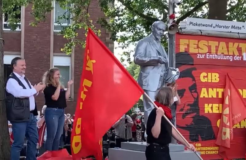 Евродепутат от Польши потребовала снести памятник Ленину в Германии