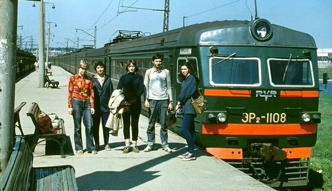 Когда сказали, что поезд едет в СССР. Вы бы поехали?