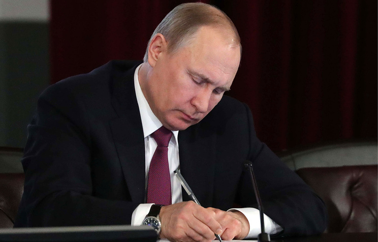 Путин приступил к решающей стадии отрыва России от долларовой системы
