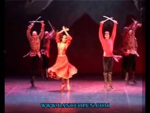 Танец с саблями по-русски