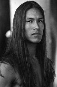 Длинные волосы. Эта информация о волосах была скрыта от общественности со времен Вьетнамской войны