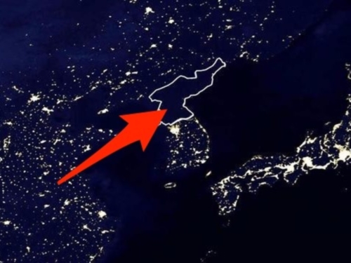 Северная Корея объявляет блэкаут и эвакуирует города.
