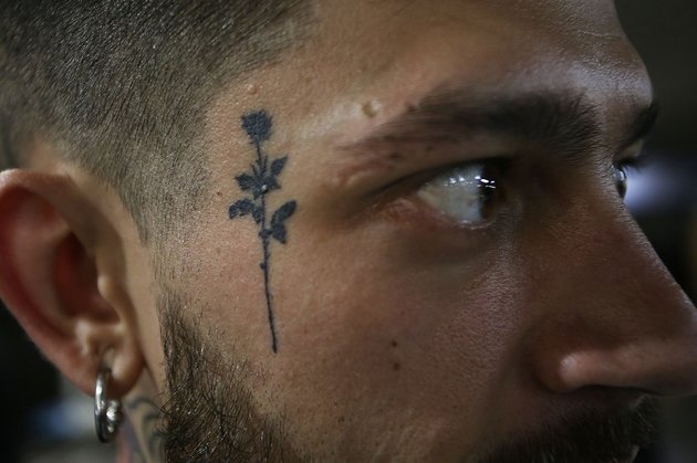 Электронные татуировки станут дешевле для сибиряков