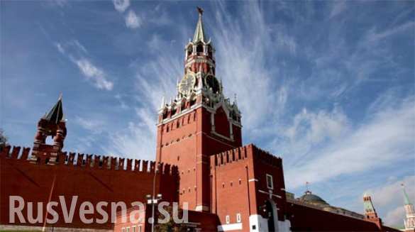 В России предложили заменить звезды на башнях Кремля на двуглавых орлов