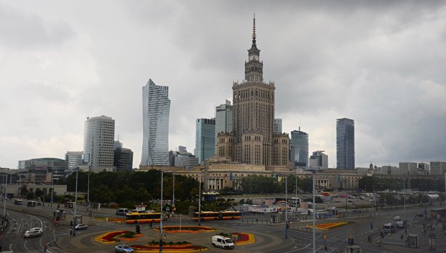 Польша хочет снести самое высокое в стране здание. За то, что «советское"....