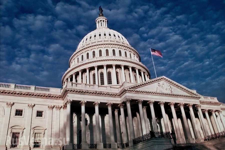 Штаты продолжают давление на СМИ: RT лишили аккредитации в Конгрессе США