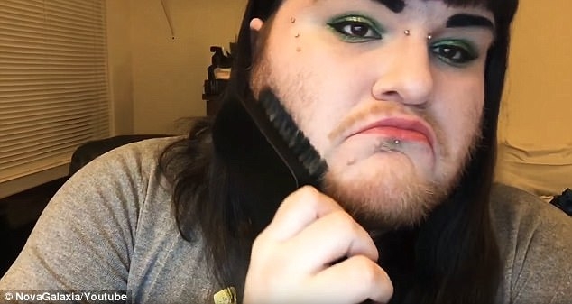 26-летняя девушка сбривала волосы на лице каждый день. Она решила отрастить бороду, чтобы показать другим, что им не нужно стыдиться себя