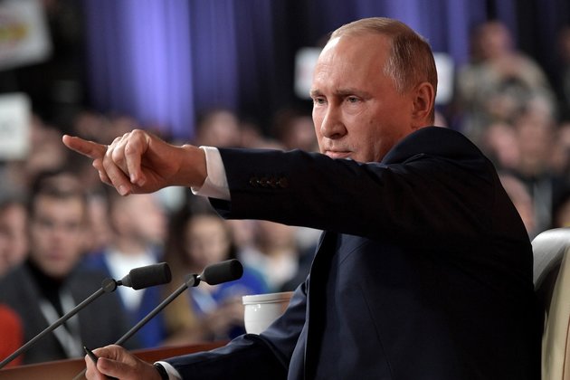Обманом проникший на конференцию Путина прославился в Сети