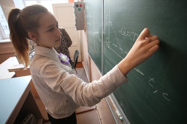 Госдума предложила ввести в школах 12-й класс