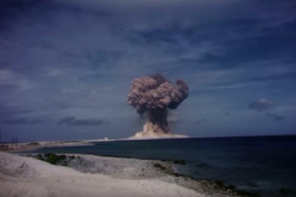 США взорвали атомную бомбу неизвестно где. Видео