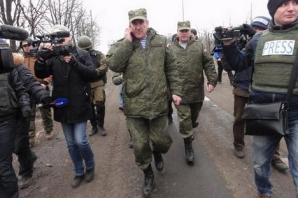 Российские военные покидают СЦКК на Донбассе — что бы это значило?