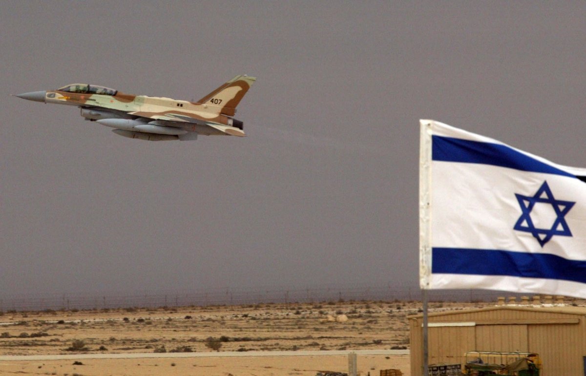 Израильская авиация атаковала сирийский военный объект в Эль-Кунейтре