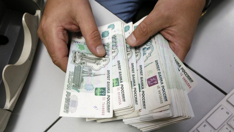 Le Figaro: Кремль выставляет рекордно низкую инфляцию как успех Путина