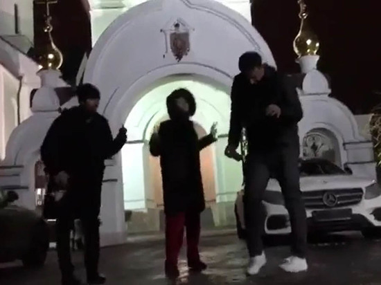 Собчак удалила из «Инстаграма» видео с танцами у православного храма