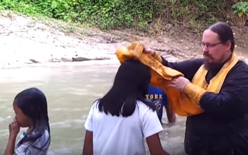 И проповедано будет сие Евангелие Царствия по всей вселенной: Крещение на Филиппинах (видео)