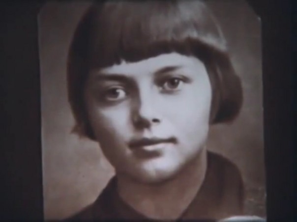 13 января 1944 г. казнена Зина Портнова (17 лет). На допросе она застрелила следователя и еще 2 гитлеровцев
