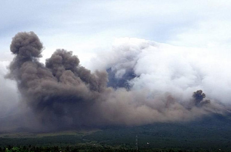 В облаках вулканического пепла увидели героев древней легенды