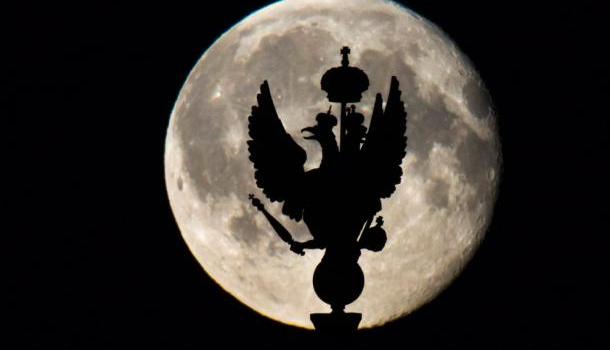 Экс-сотрудник ракетной госкорпорации предложил обложить россиян «лунным оброком»