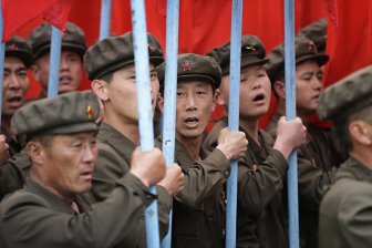 Из РФ начали высылать северокорейских рабочих