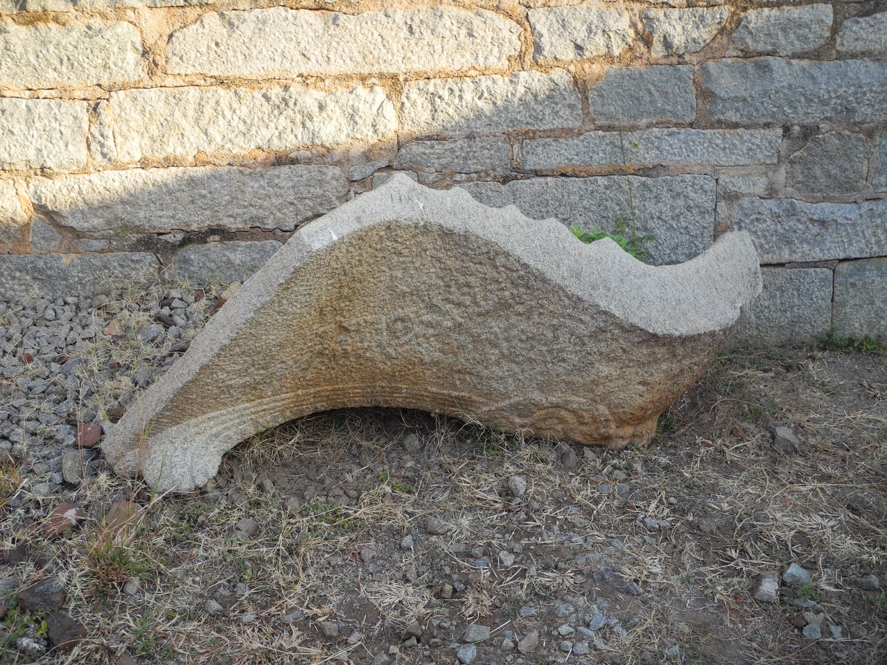 Фигурный камень в Хампи (Индия)