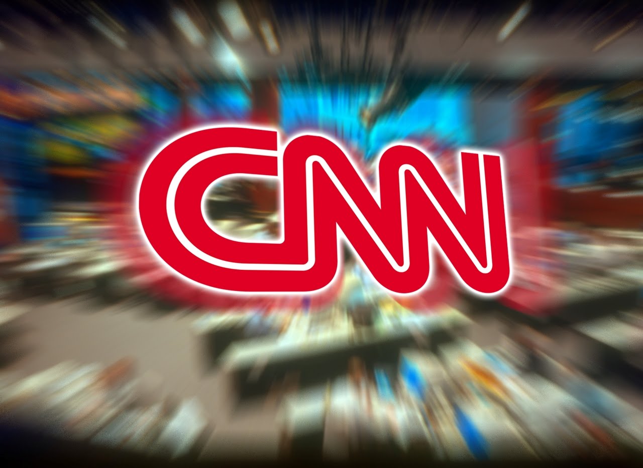 CNN грязи не боятся! — репортёр залез в помойку в поисках «русских троллей»