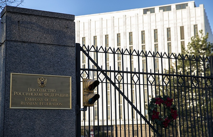В Вашингтоне состоялась церемония переименования части улицы перед посольством РФ