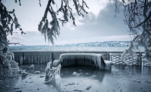 Весеннее Ледяное Царство на Женевском озере