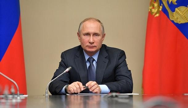 Путин заявил, что у него нет планов менять Конституцию РФ
