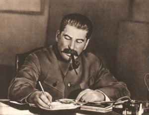 Почему Сталин запретил убивать Гитлера