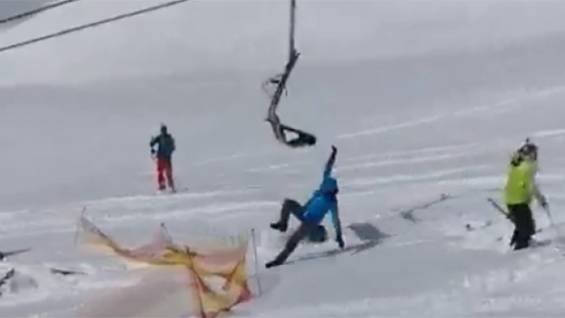 «Взбесившийся» подъемник покалечил туристов на горнолыжном курорте в Грузии