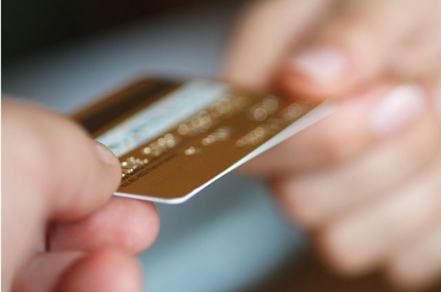 Госдума одобрила ужесточение наказания за хищение с банковских карт