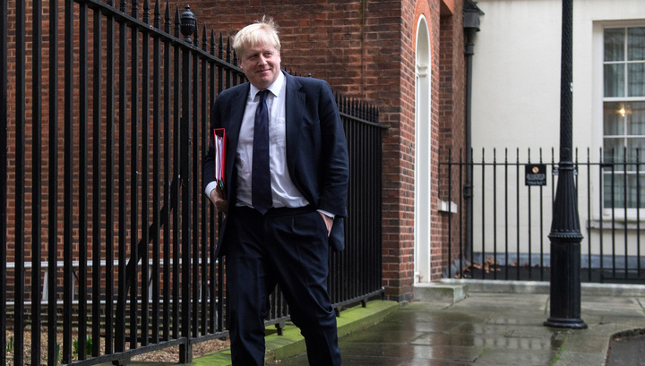 "Переборщил с ложью": The Guardian призывает Бориса Джонсона уйти в отставку
