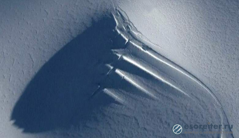 В Антарктиде найдено нечто, похожее на гигантскую антенну