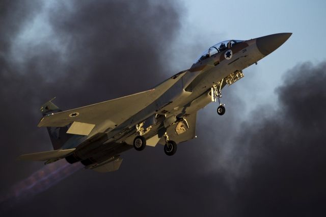 Минобороны РФ: авиабазу в Сирии атаковали израильские ВВС