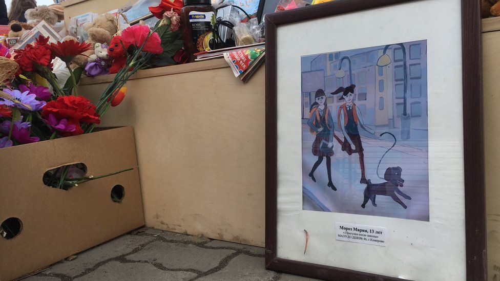 "Люди хотят правды". Почему за трагедию в Кемерове судят спасателя