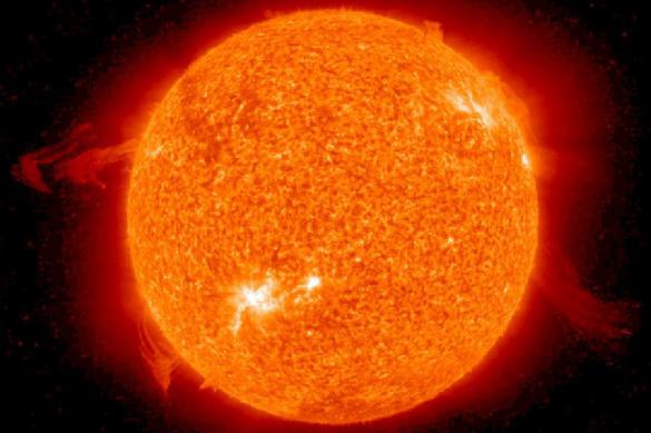 Астрономы предупредили: на Солнце появилось гигантское пятно