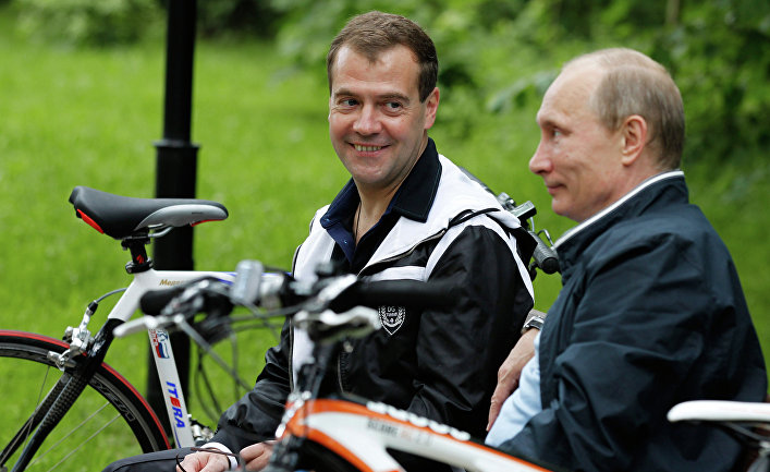 Der Spiegel, Германия  : Дмитрий Медведев — премьер, полезный для Путина??