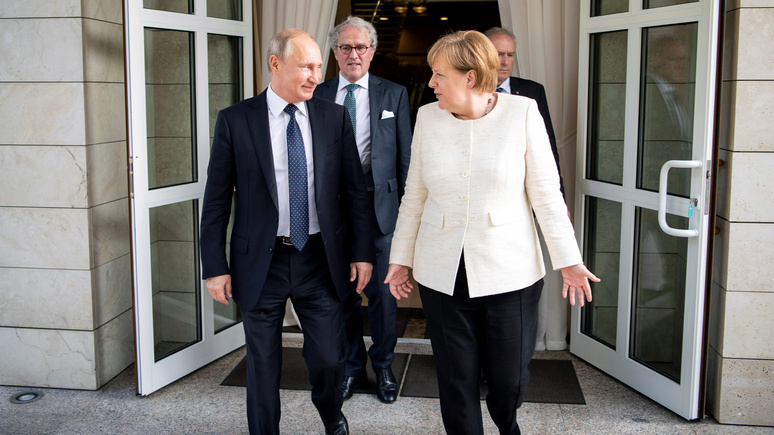 Bild: в Сочи Путин показал Меркель, кто в доме хозяин