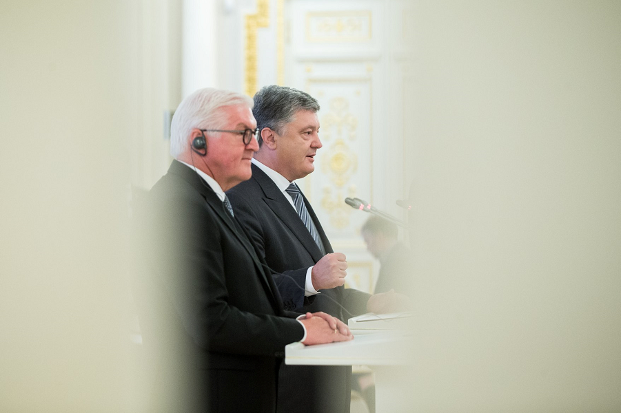 Президент ФРГ отчитал Порошенко за «Северный поток-2»
