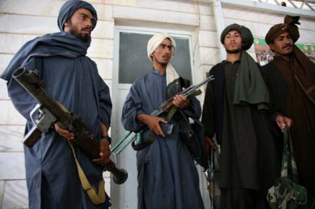 Талибы захватили уезд на границе Афганистана с Таджикистаном