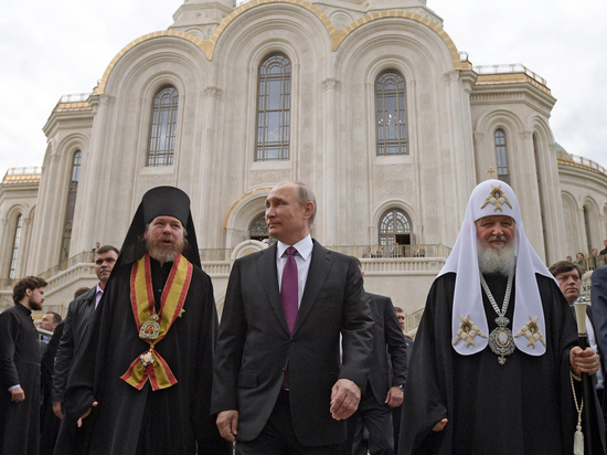 Путина наделили «царскими» полномочиями: беспрецедентный закон принят