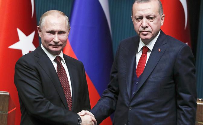 Что замышляет Россия в лицемерных объятиях Турции