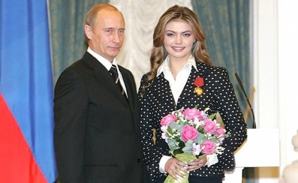 Путина и Кабаеву поздравили с десятилетием брака