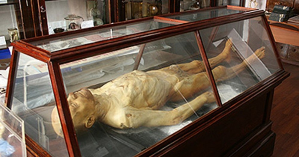 Ленин в Мавзолее: тайны мумии великого вождя