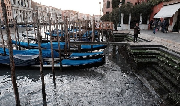 Каналы Венеции остались без воды. Настоящая беда для города