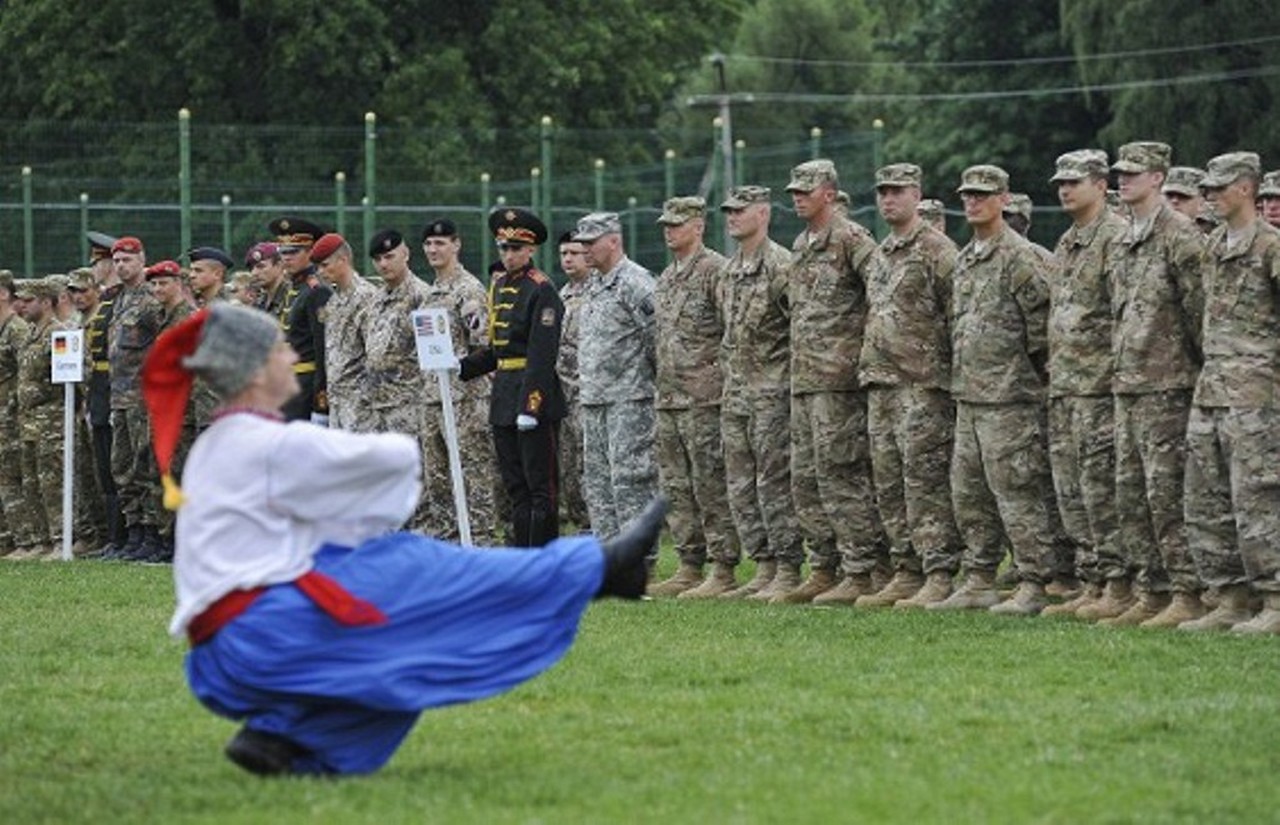 Украина продолжает унижаться, но НАТО ее не хочет