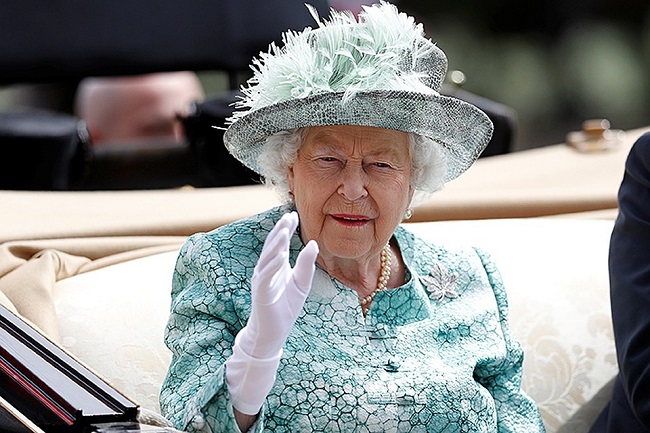 Английская королева Елизавета II станет повелительницей мусульман?