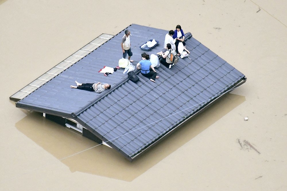 Число жертв Тайфуна в Японии превысило 100 человек