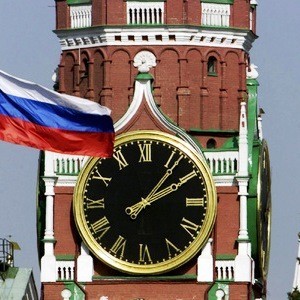 Версия: Зачем команда Кириенко жестоко рубит рейтинг региональных депутатов и Единой России?